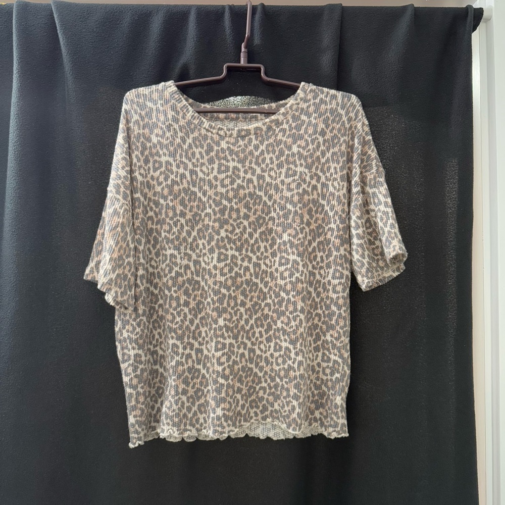 American eagle Leopard Print sweater Top